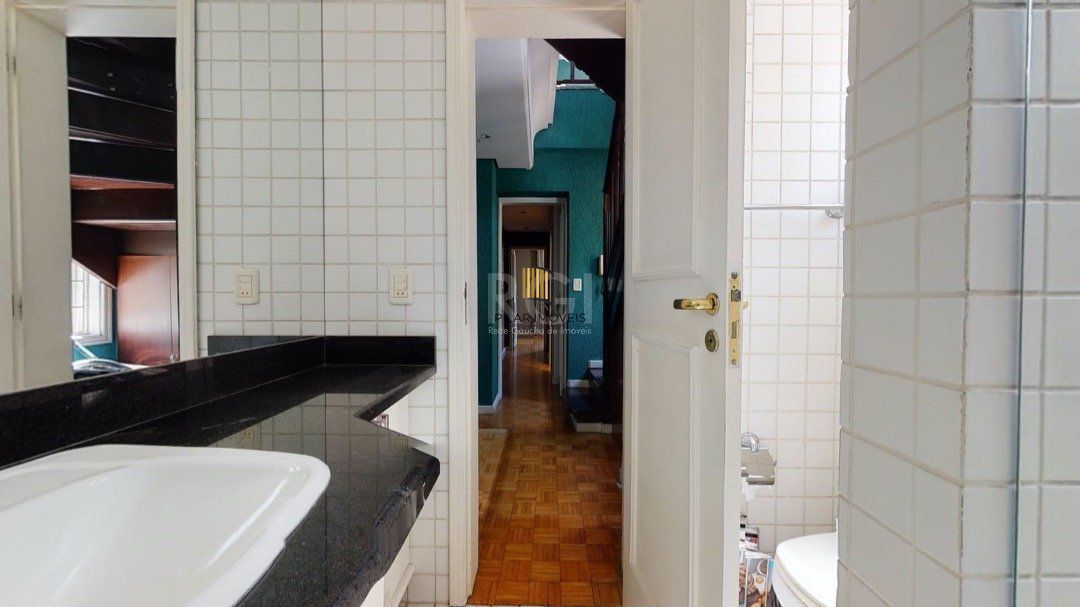 Casa para Venda - 130m², 3 dormitórios, sendo 1 suites, Cidade Baixa