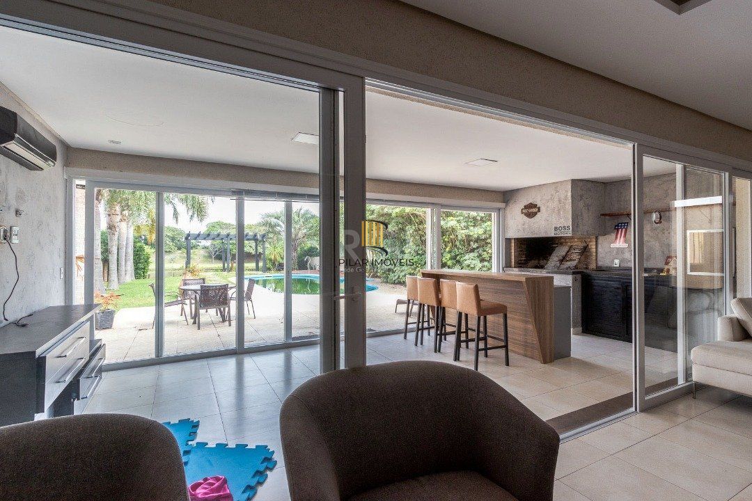 Casa de Condomínio 4 dormitórios no bairro Belém Novo