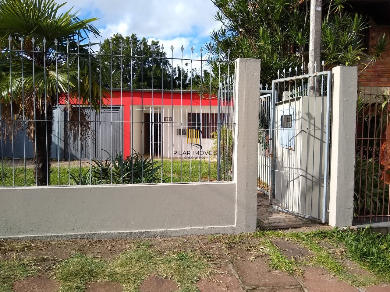 Casa 2 dormitórios no bairro Cristal
