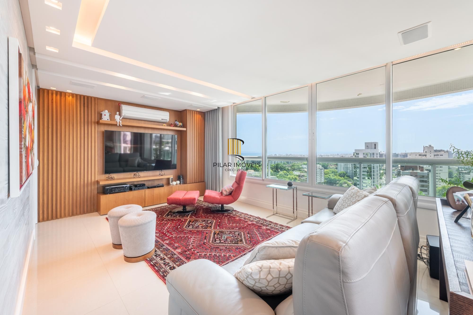 Apartamento com 204m², 3 dorm, 5 vagas no Petrópolis