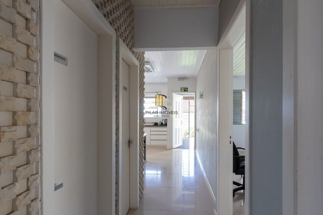 Casa para Venda - 199.62m², 5 dormitórios, 15 vagas - Tristeza