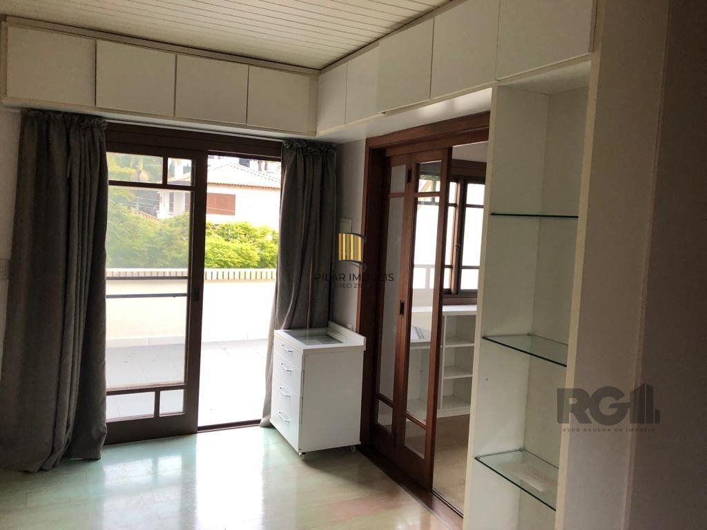 Casa de Condomínio 4 dormitórios no bairro Vila Assunção