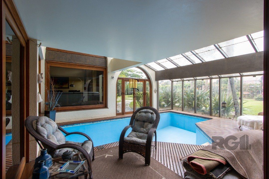 Casa para Venda - 645m², 4 dormitórios, sendo 4 suites, 11 vagas - Tristeza