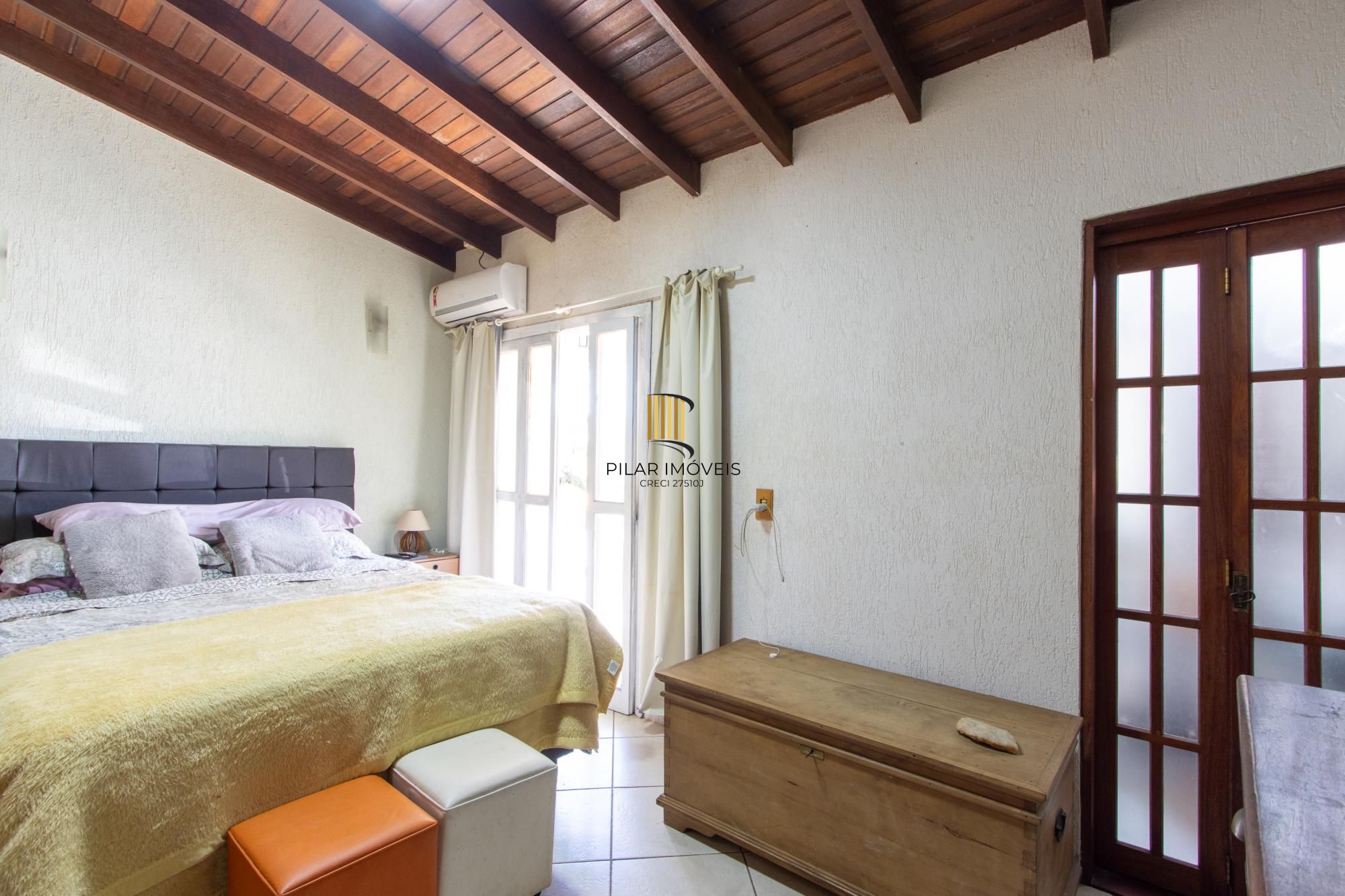 Sobrado amplo 4 dormitórios com piscina e casa extra no mesmo terreno – Hípica