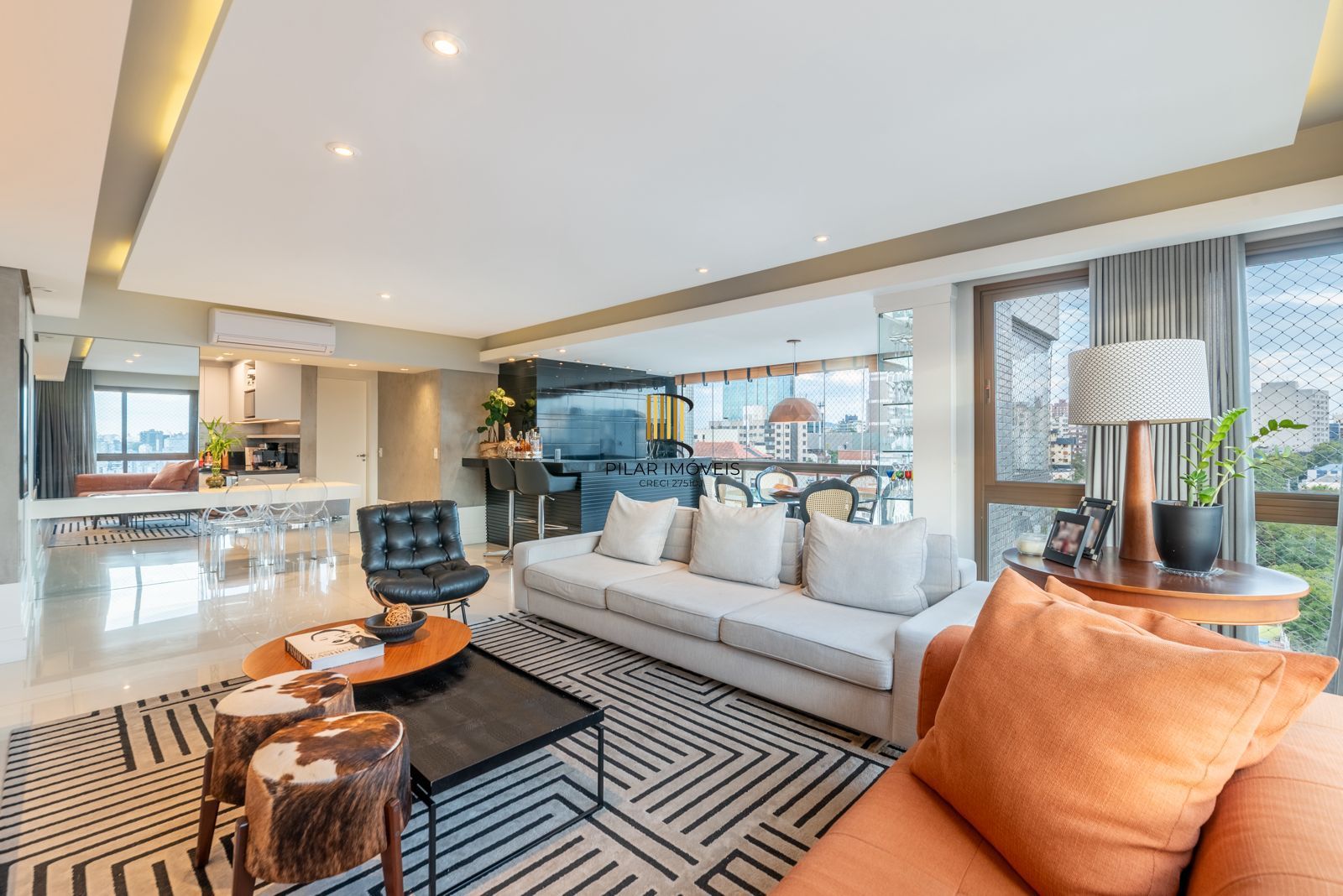 Apartamento exclusivo, decorado com requinte e uma vista incrível!