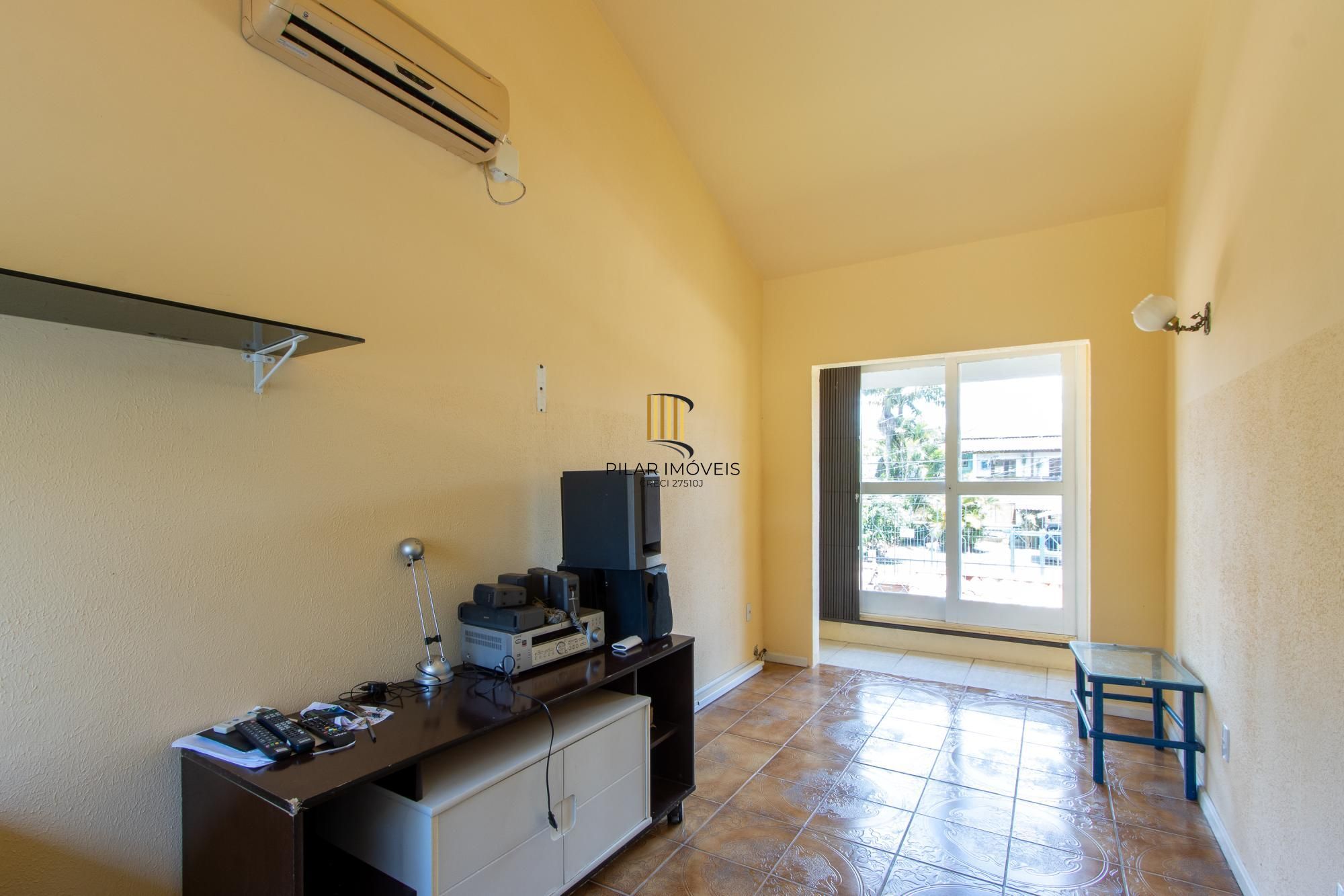 Casa Residencial à Venda no Bairro Guarujá, Porto Alegre, RS