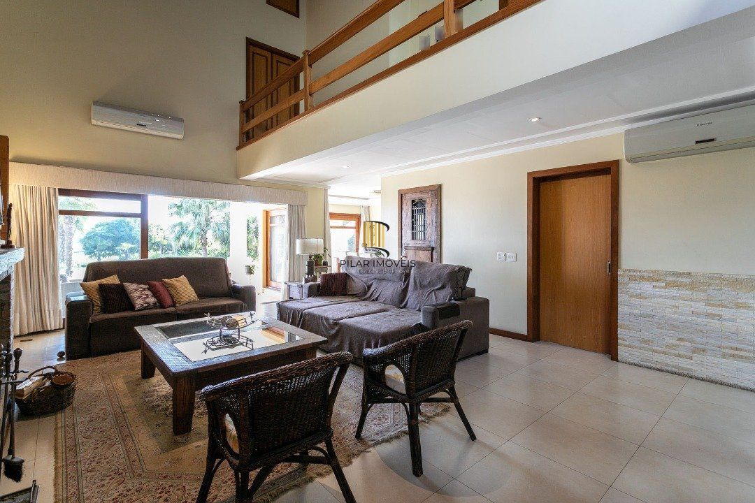 Casa Condominio para Venda - 670m², 5 dormitórios, sendo 5 suites, 4 vagas - Terra Ville