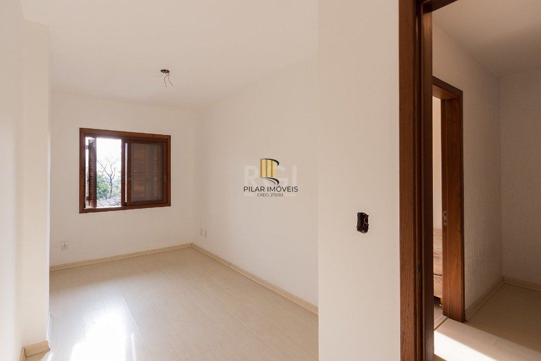 Casa Condominio para Venda - 262.98m², 3 dormitórios, sendo 1 suites, 2 vagas - Imperial Parque