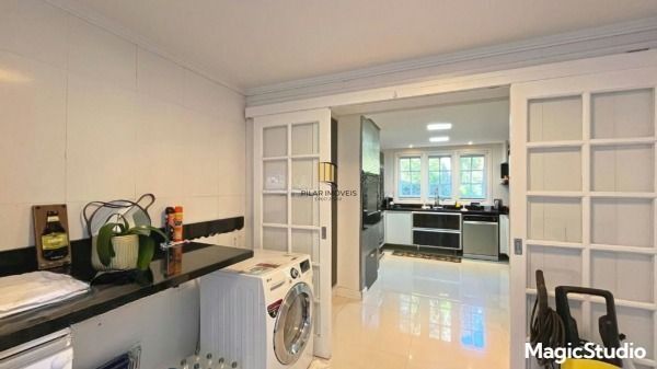 Casa em Condomínio na Pedra Redonda | 4 Dormitórios | 297m² | 4 Vagas | Solar Biarritz