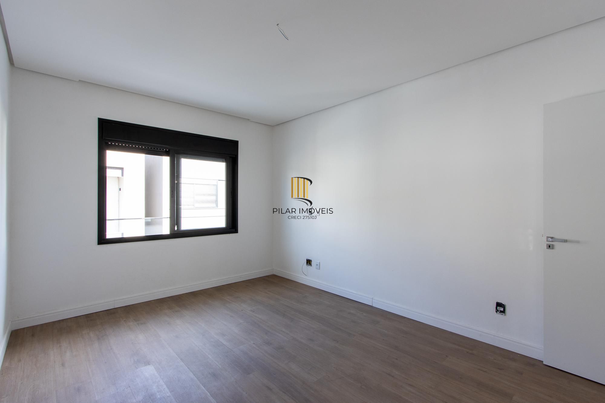 Casa de condomínio, 3 dormitórios, 3 suítes.