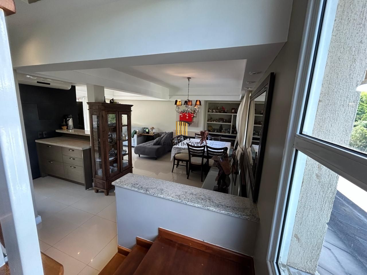 Casa condomínio | 3 dormitórios | 1 Suíte | 240,82 Privativos | 2 Vagas | Bairro Teresópolis