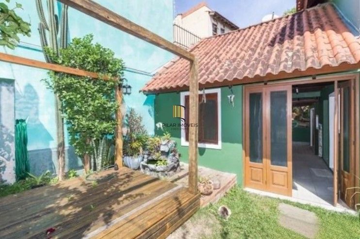 Casa/sobrado  de 4  dormitórios I 1 suíte I 4 vagas I  Altos Do Ipê