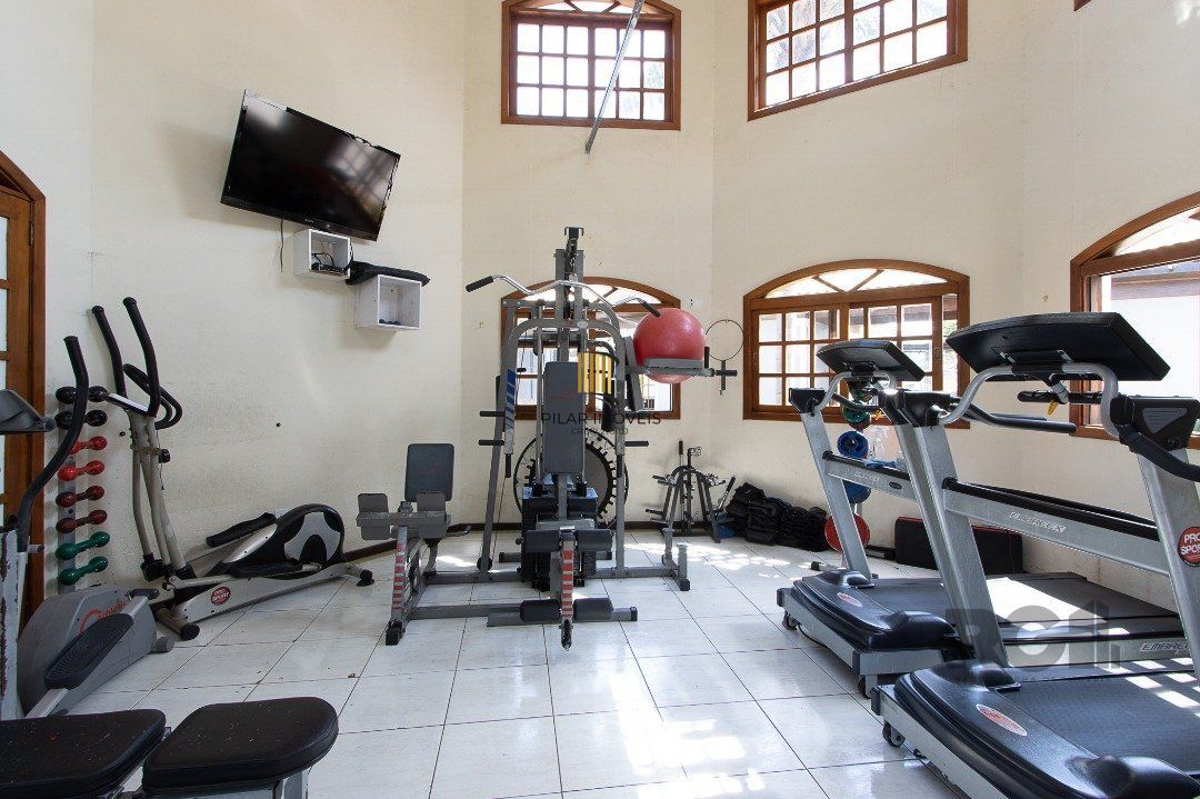 Casa de Condomínio 5 dormitórios no bairro Sarandi