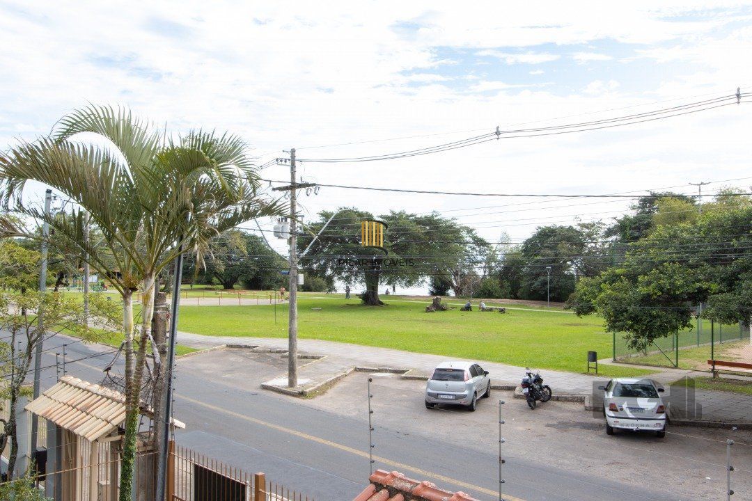 Casa 4 dormitórios no bairro Ipanema
