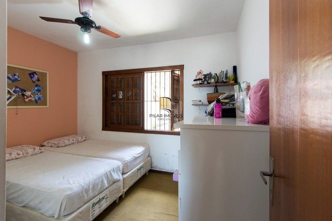 Casa para Venda - 336.21m², 3 dormitórios, sendo 1 suites, 3 vagas - Nonoai