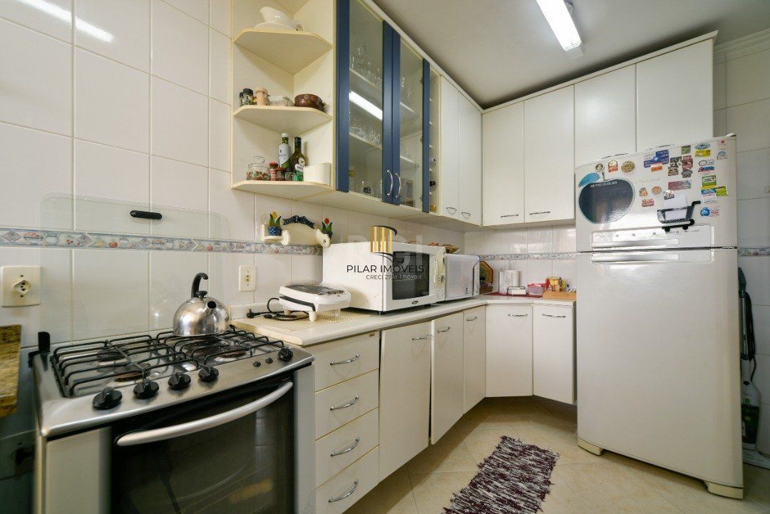 Casa Condominio para Venda - 240m², 3 dormitórios, sendo 1 suites, 3 vagas - Tristeza