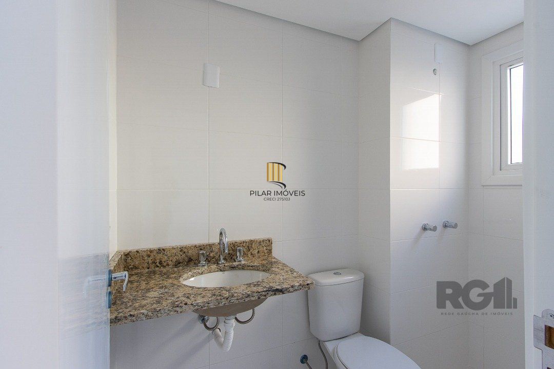 Cobertura para Venda - 214.34m², 3 dormitórios, sendo 3 suites, 2 vagas - Tristeza
