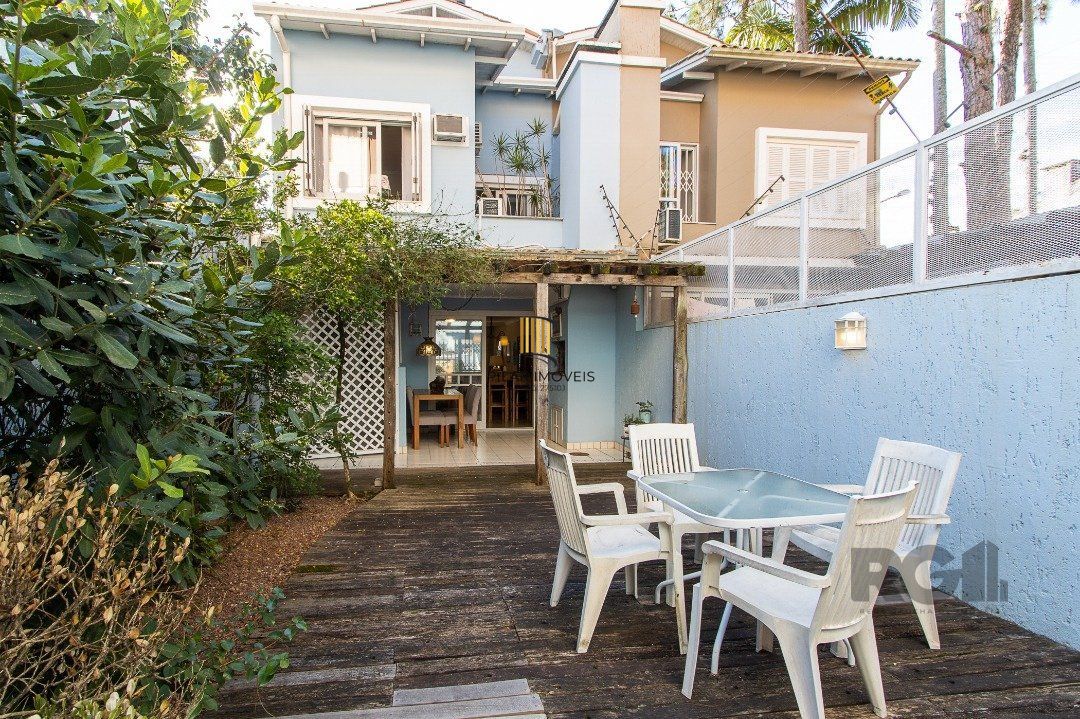 Casa 4 dormitórios no bairro Vila Conceição