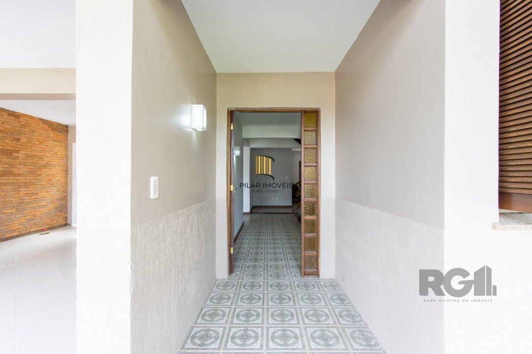 Com 4 dormitórios, incluindo uma suíte, é perfeita para acomodar toda a sua família.