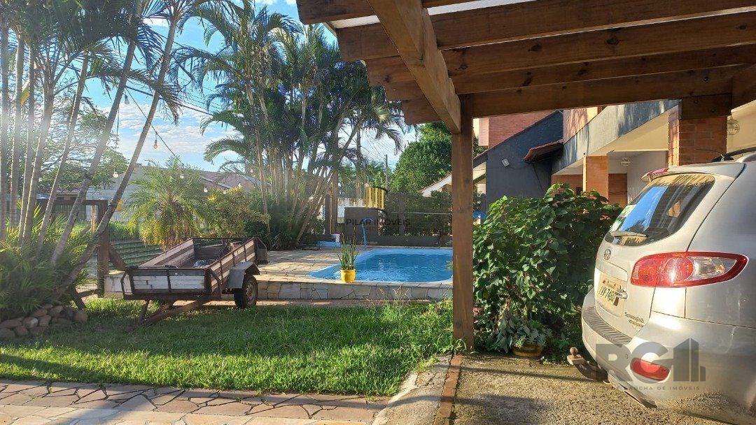 Casa 3 dormitórios no bairro Atlântida