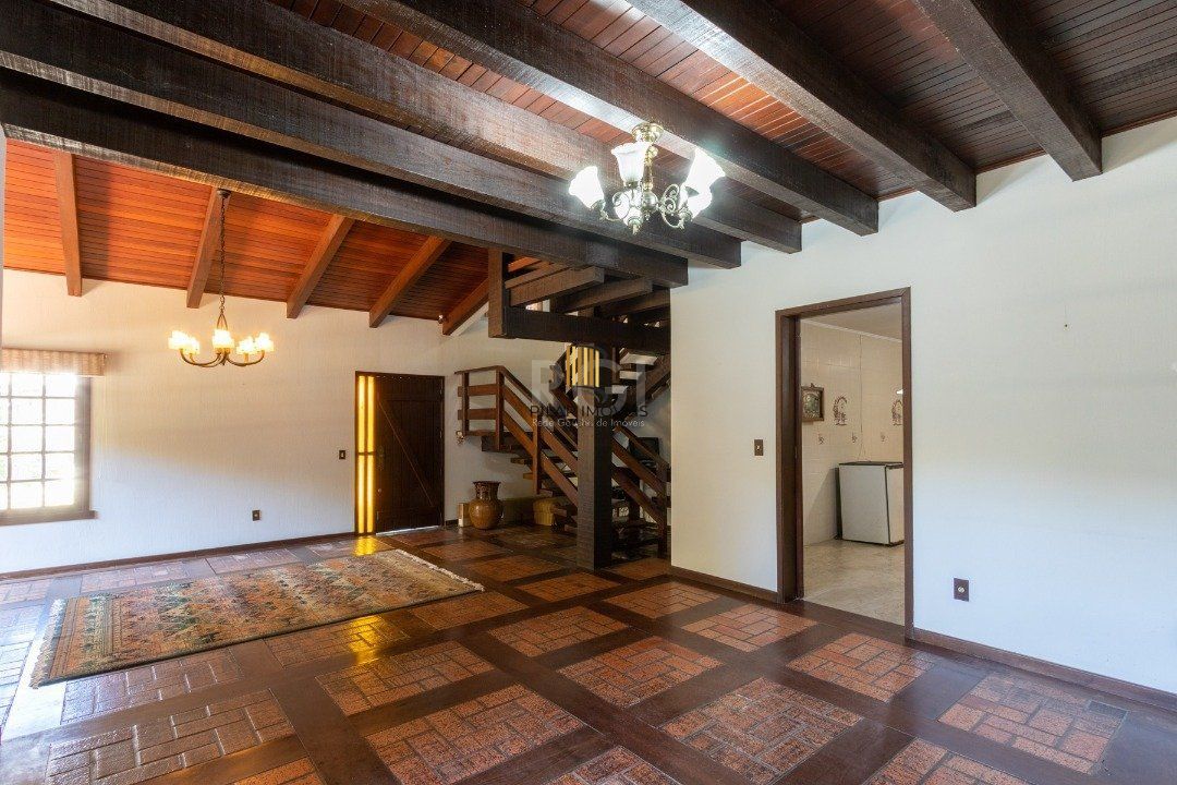Casa para Venda - 357.28m², 4 dormitórios, sendo 1 suites, 4 vagas - Jardim Isabel