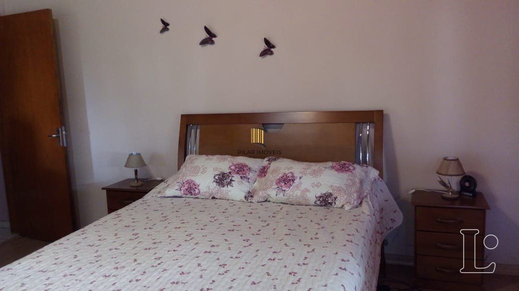 Casa para Venda - 223.57m², 2 dormitórios, 3 vagas - Centro