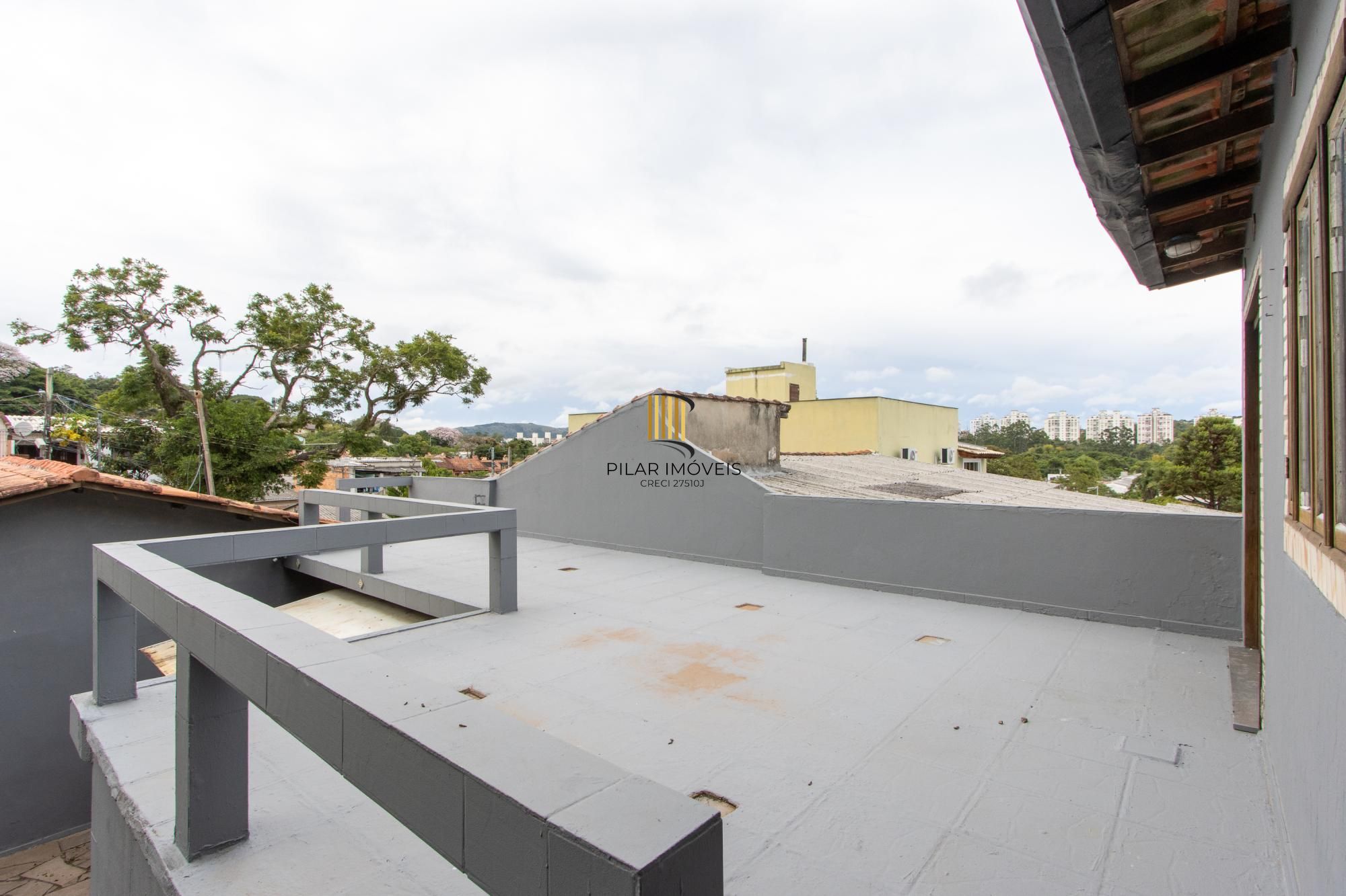 Casa para Venda - 235m², 2 dormitórios, 4 vagas - Cavalhada