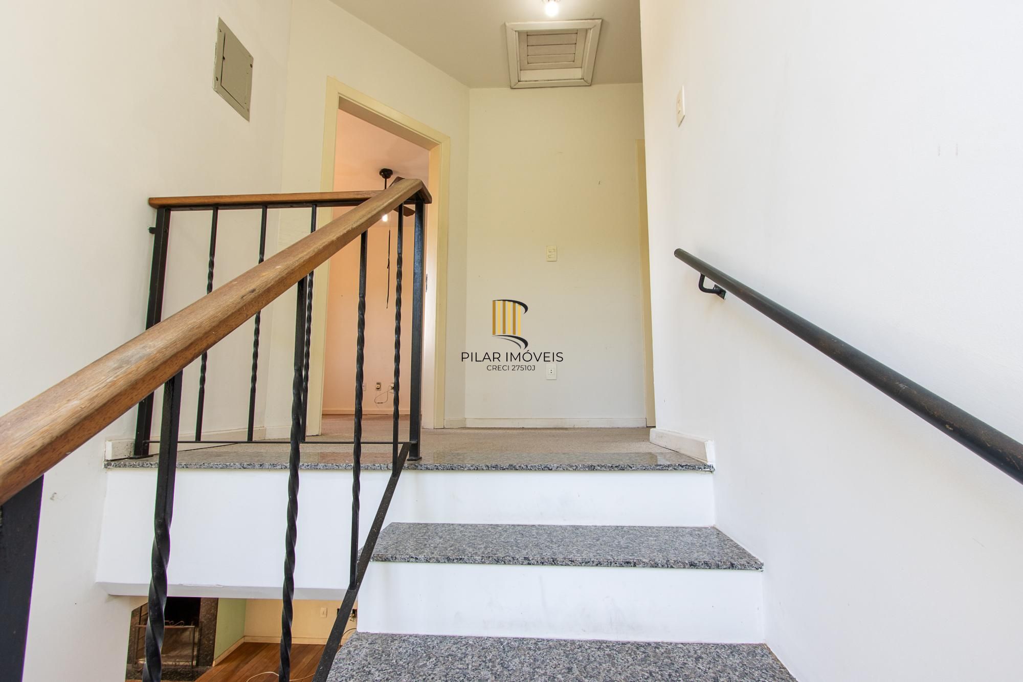 Casa à venda no Altos do Ipê no Bairro Espirito Santo.