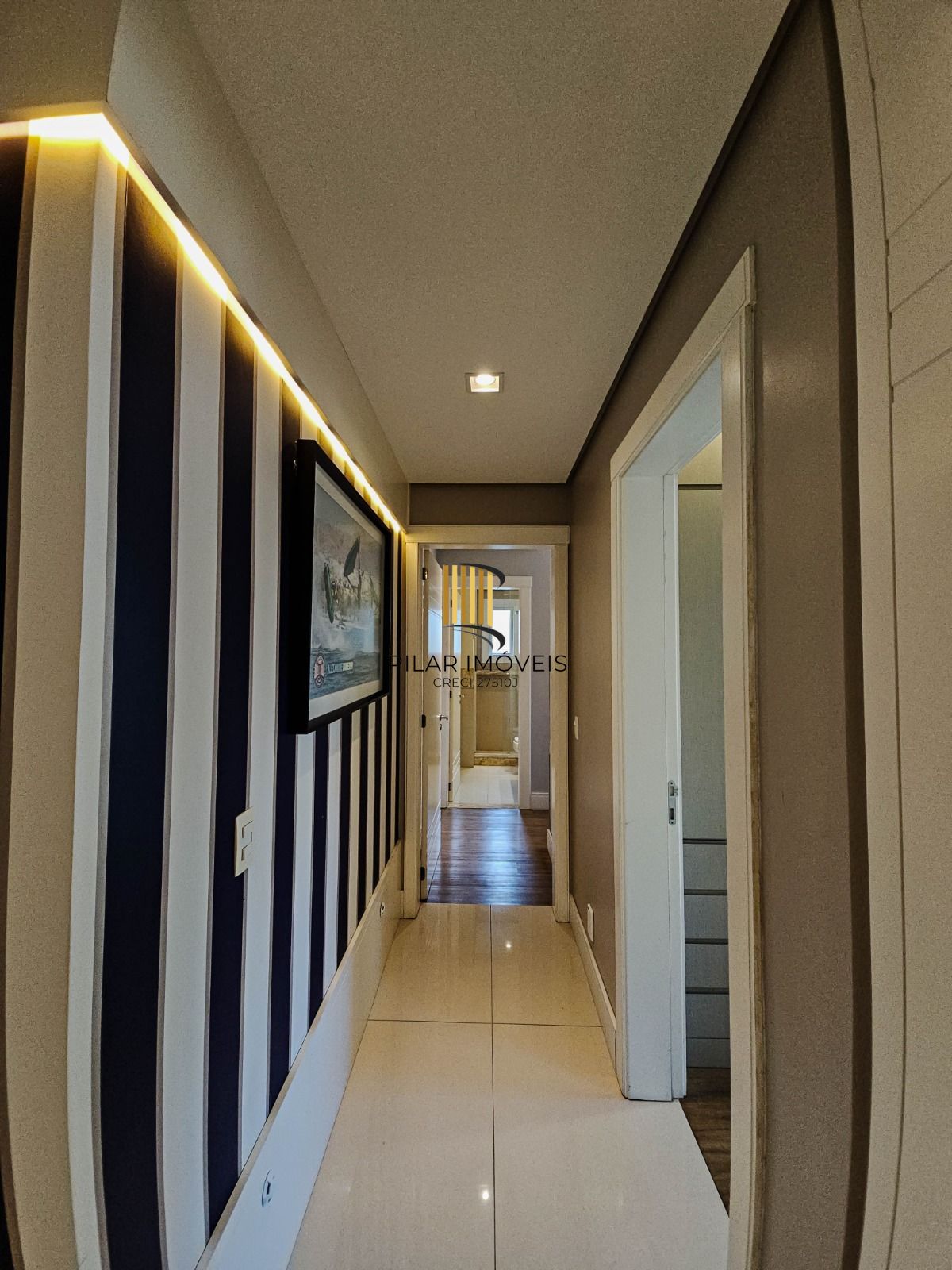 Apartamento com 202m², 3 suítes, lareira, churrasqueira, 3 vagas, infraestrutura completa, no Bela Vista.
