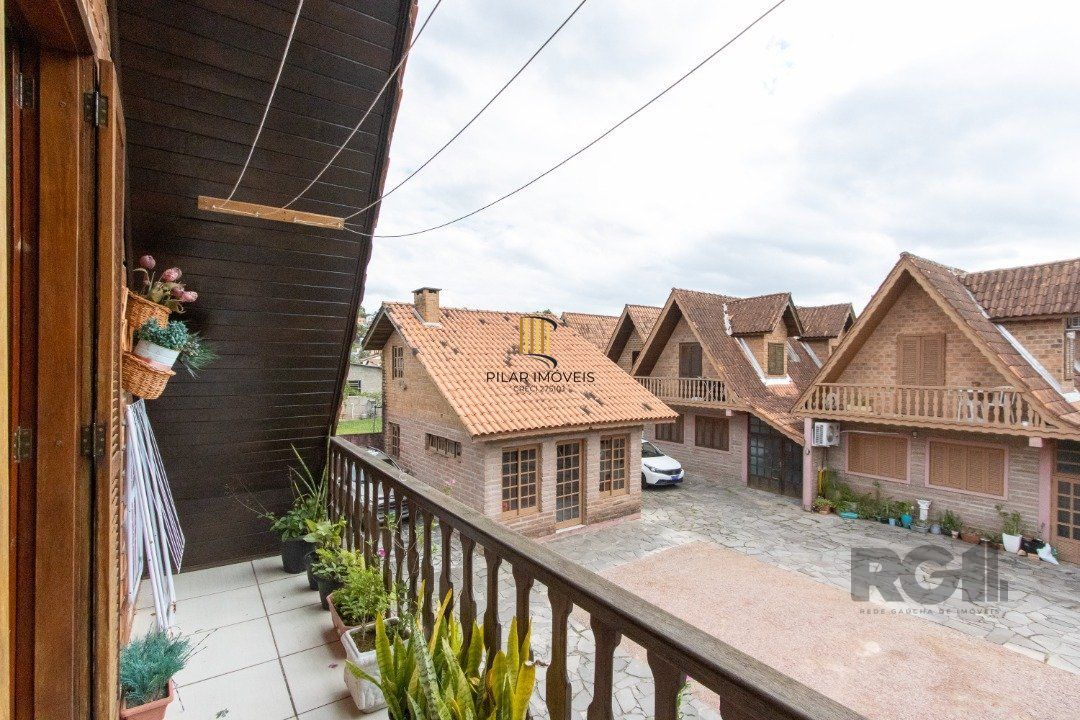 Casa em condomínio, 135m² privativos, 3 quartos, 2 vagas - Bairro Glória