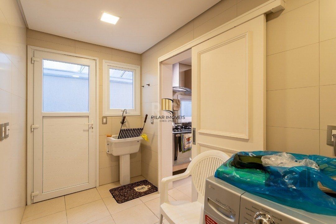 Casa de Condomínio 3 dormitórios no bairro Belém Novo
