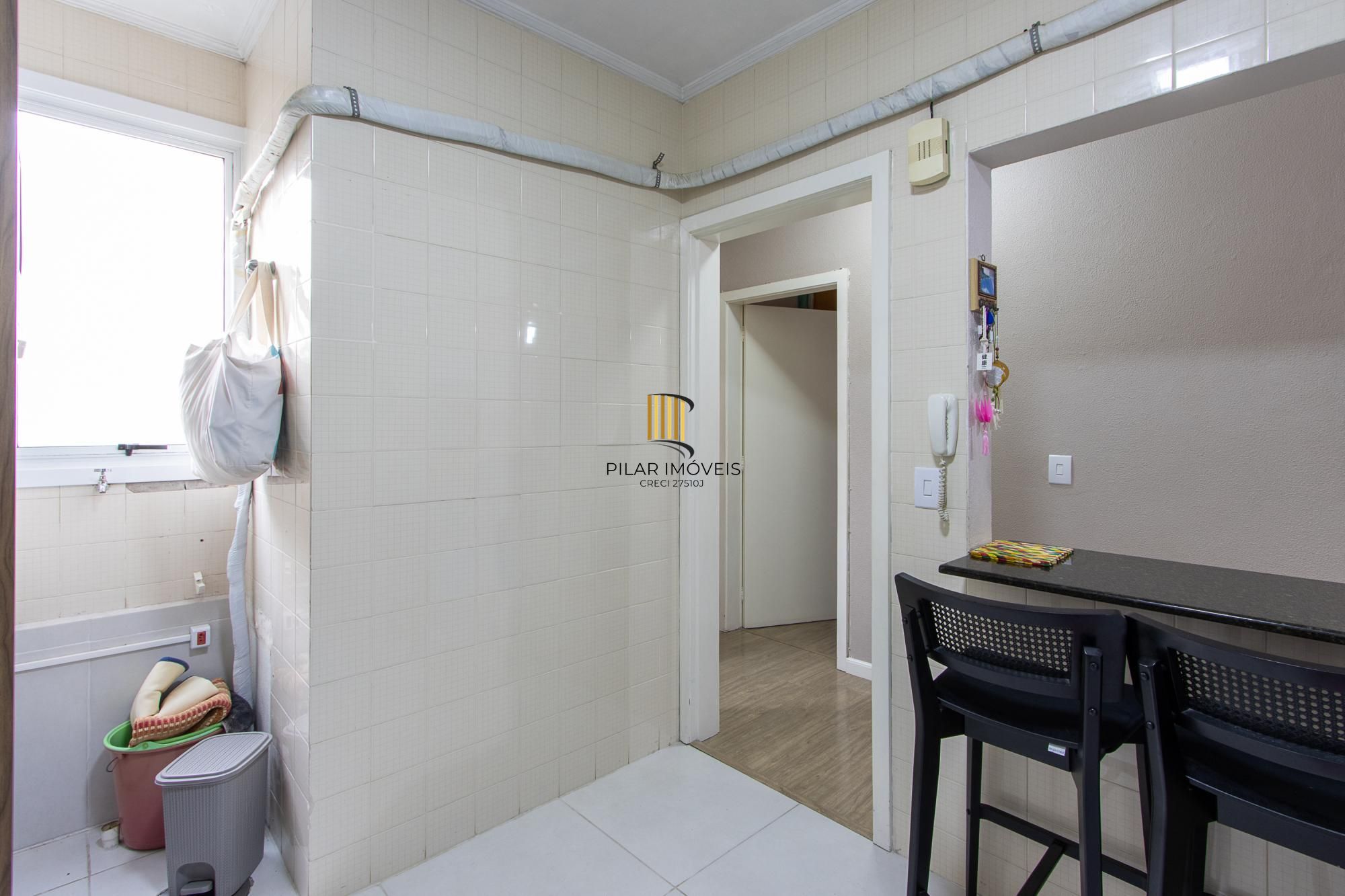 Apartamento 2 dormitórios  I Vaga  de garagem- bairro Tristeza