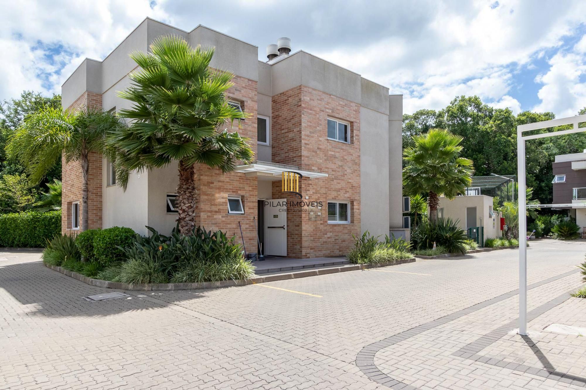 Casa em Condomínio Fechado