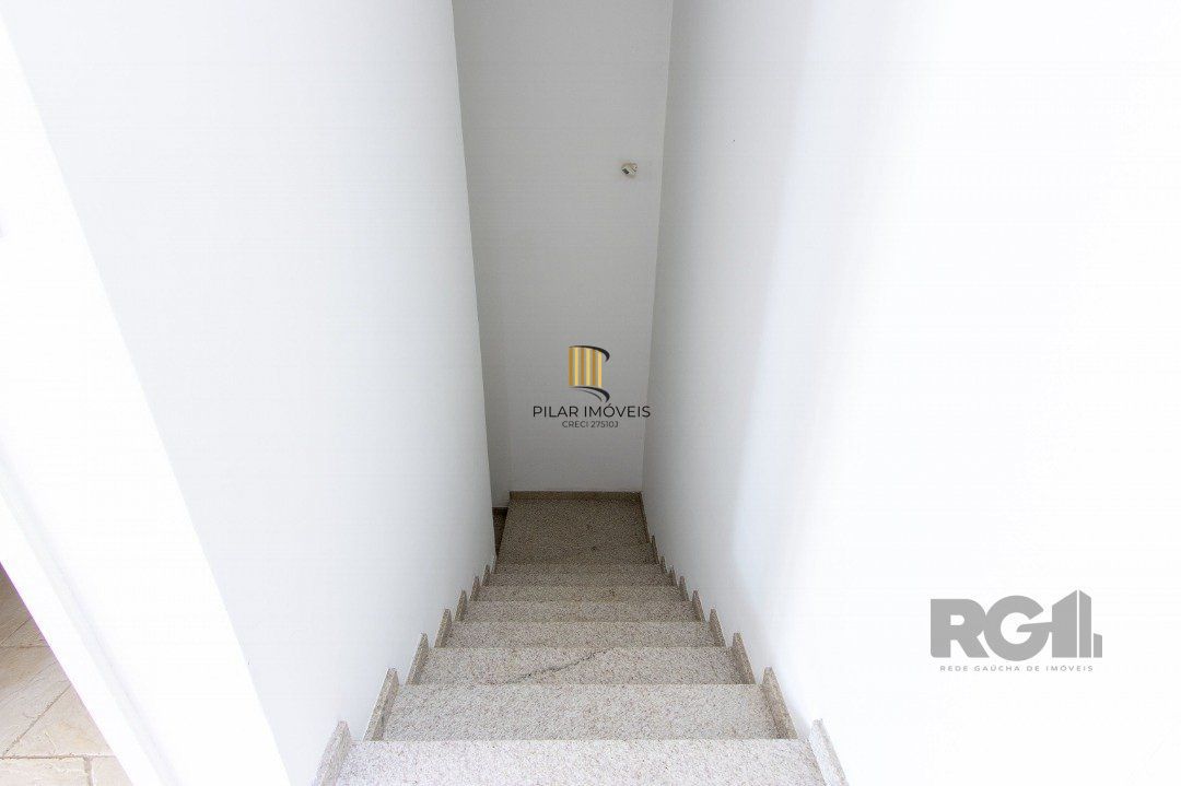 Casa de Condomínio 4 dormitórios no bairro Nonoai