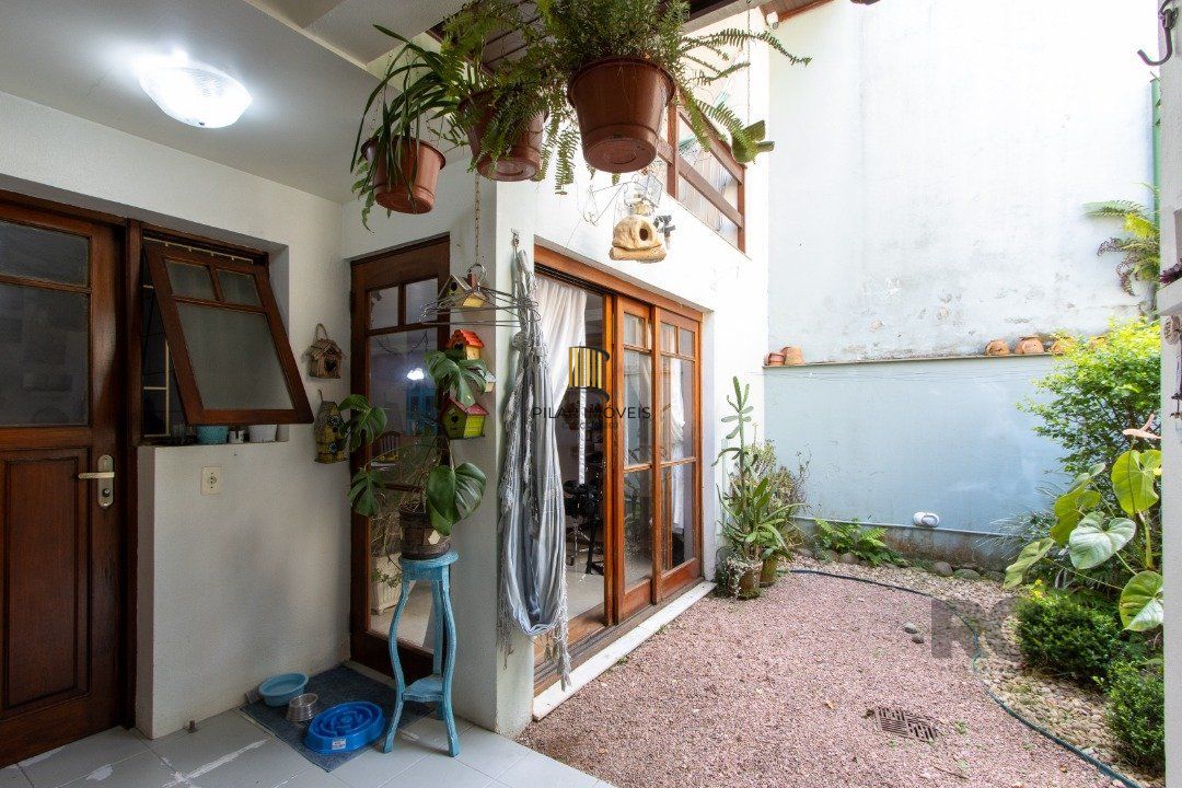 Casa de Condomínio 3 dormitórios no bairro Jardim Isabel