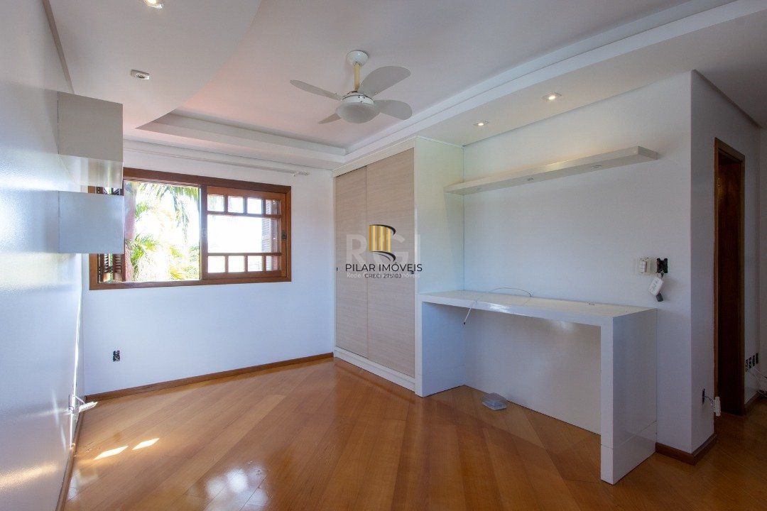 Casa 3 dormitórios no bairro Ipanema