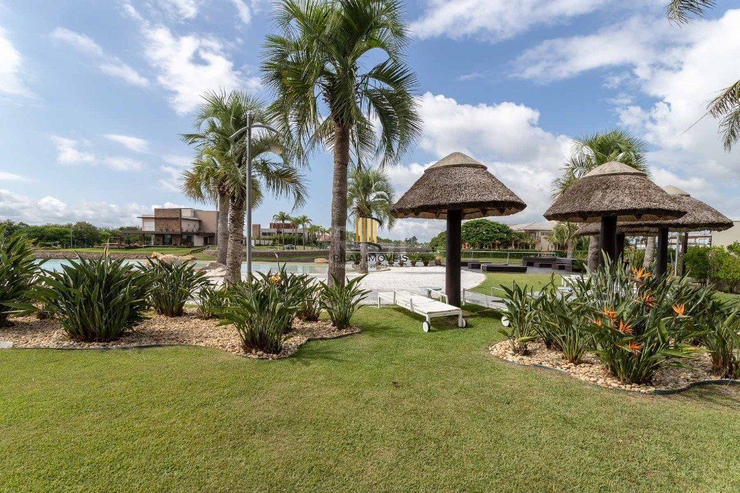 Casa Condominio para Venda - 519m², 4 dormitórios, sendo 4 suites, 2 vagas - Sans Souci