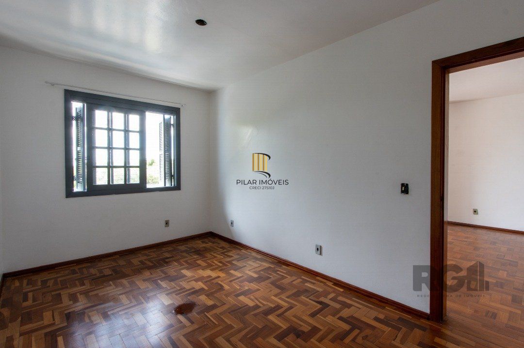 Casa 4 dormitórios no bairro Nonoai