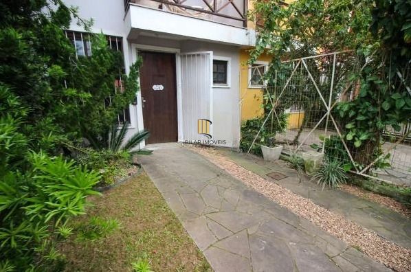 Sobrado localizado na Rua Baldoíno Bottini, 3 dormitórios, sendo 1 com sacada, 1 suíte com sacada ,1 vaga, pátio com piscina.
