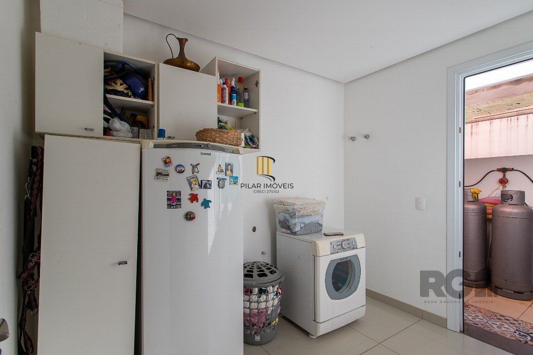 Casa de Condomínio 4 dormitórios no bairro Belém Novo