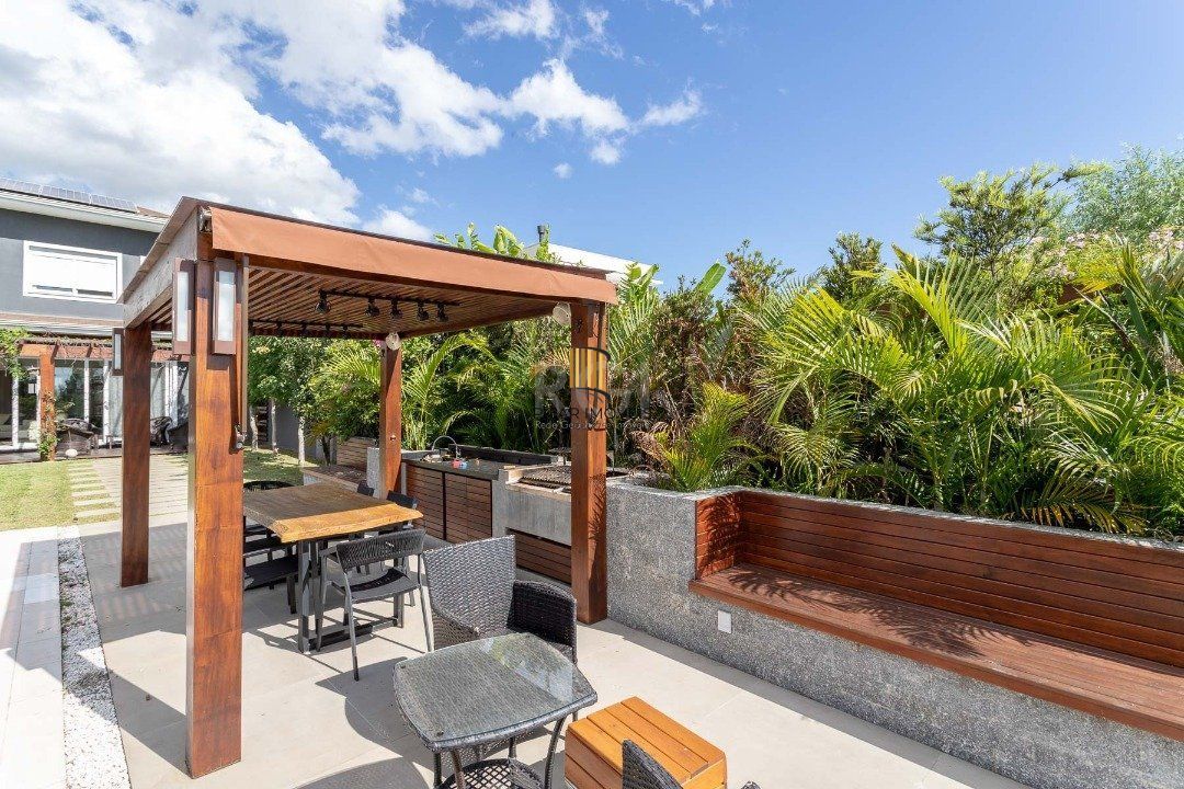 Casa Condominio para Venda - 340m², 4 dormitórios, sendo 4 suites, 4 vagas - Terra Ville
