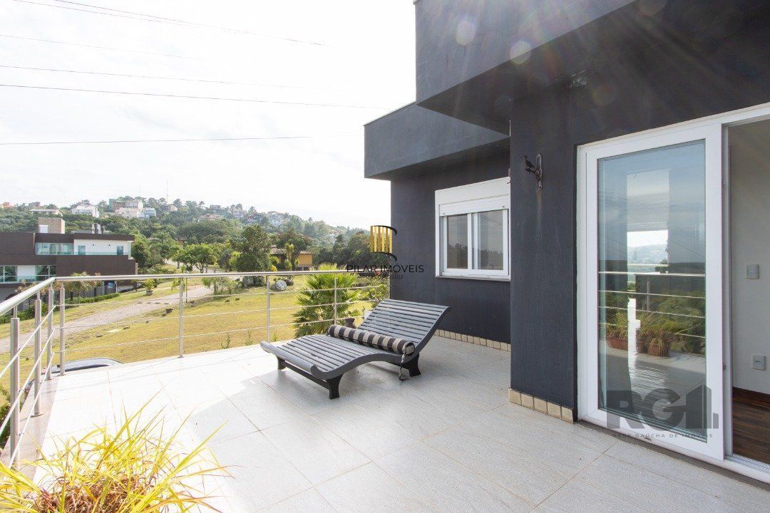 Casa de Condomínio 4 dormitórios no bairro Vila Nova