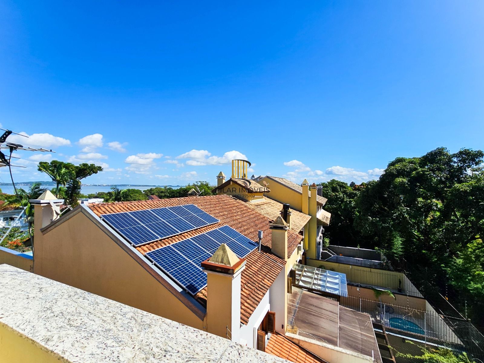 Casa 3 dormitórios no bairro Tristeza