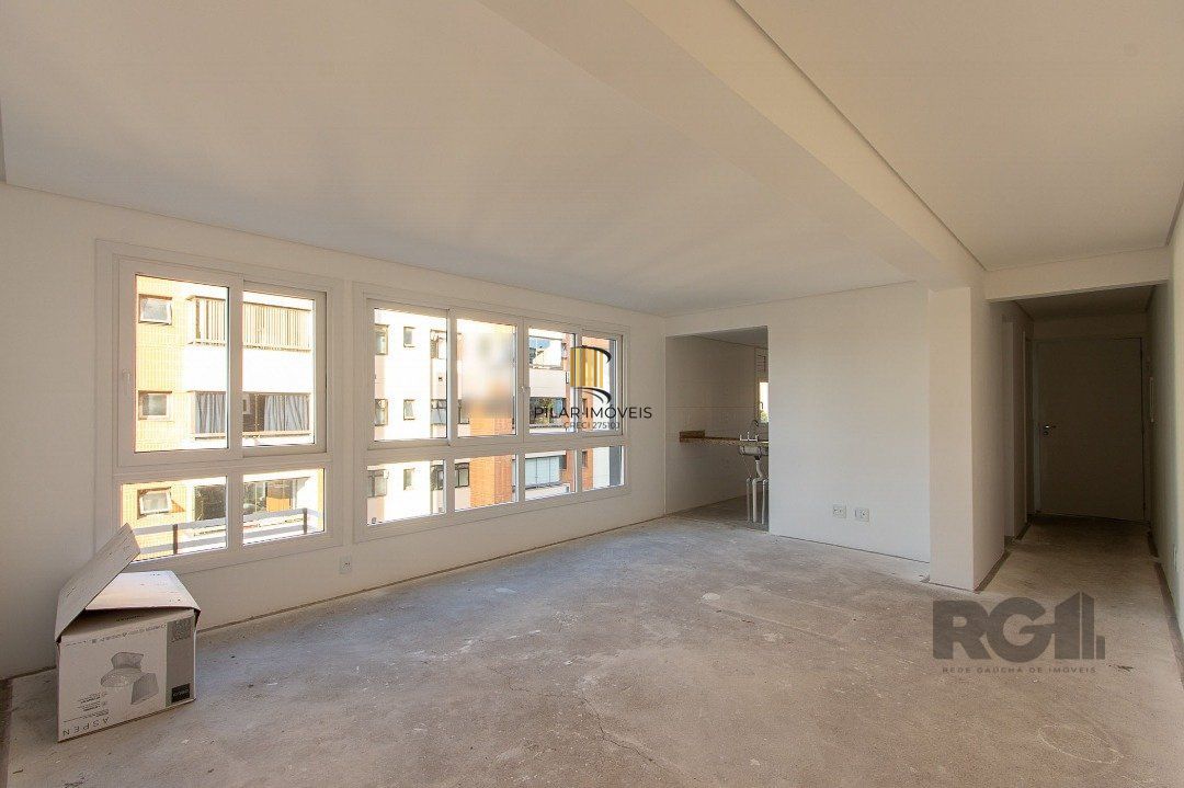Cobertura para Venda - 214.34m², 3 dormitórios, sendo 3 suites, 2 vagas - Tristeza