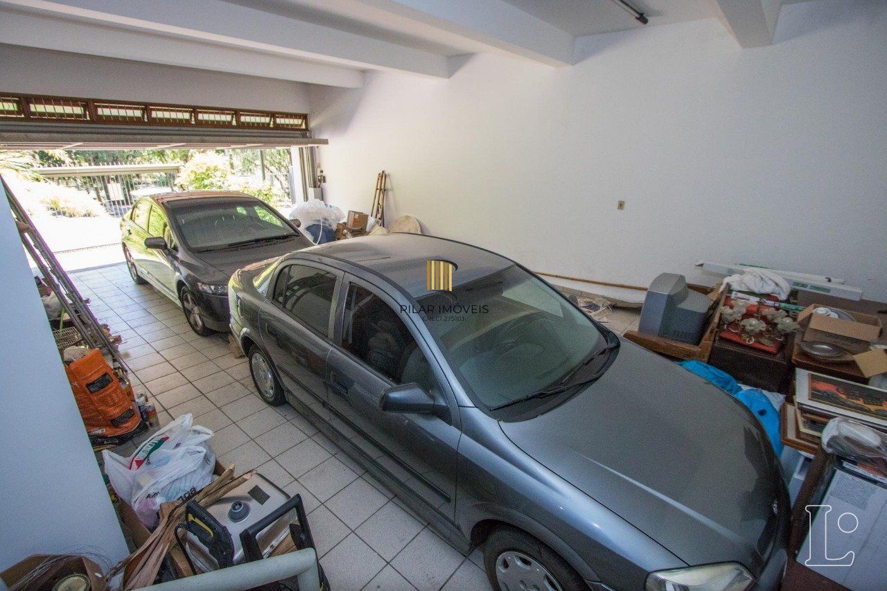 Casa para Venda - 427m², 4 dormitórios, sendo 1 suites, 4 vagas - Jardim Isabel