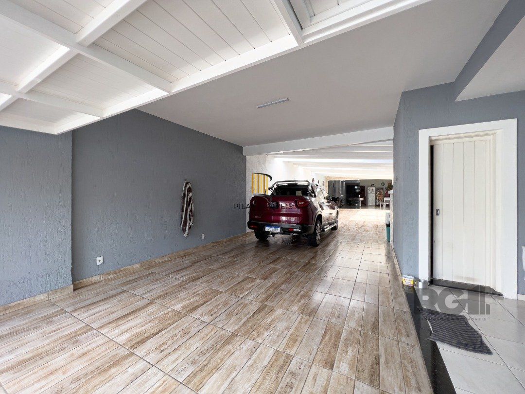 Casa Térrea mobiliada com 5 dormitórios 350m² de área - Navegantes - Capão da Canoa