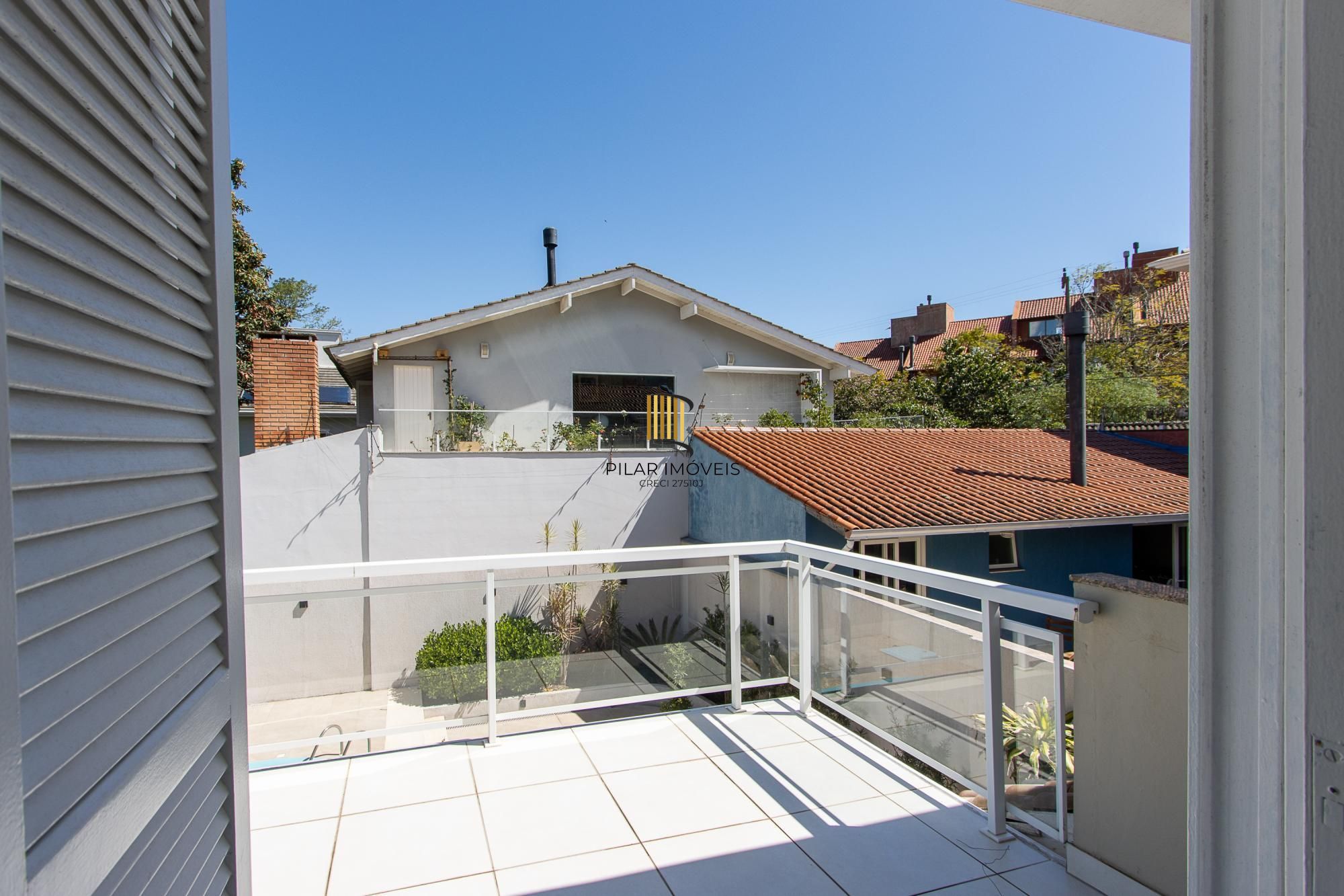 Casa 4 dormitórios no bairro Cristal