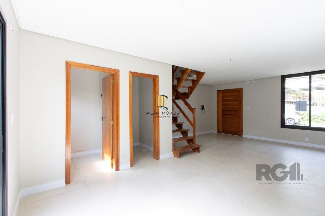 Sobrado novo  no Bairro Tristeza,