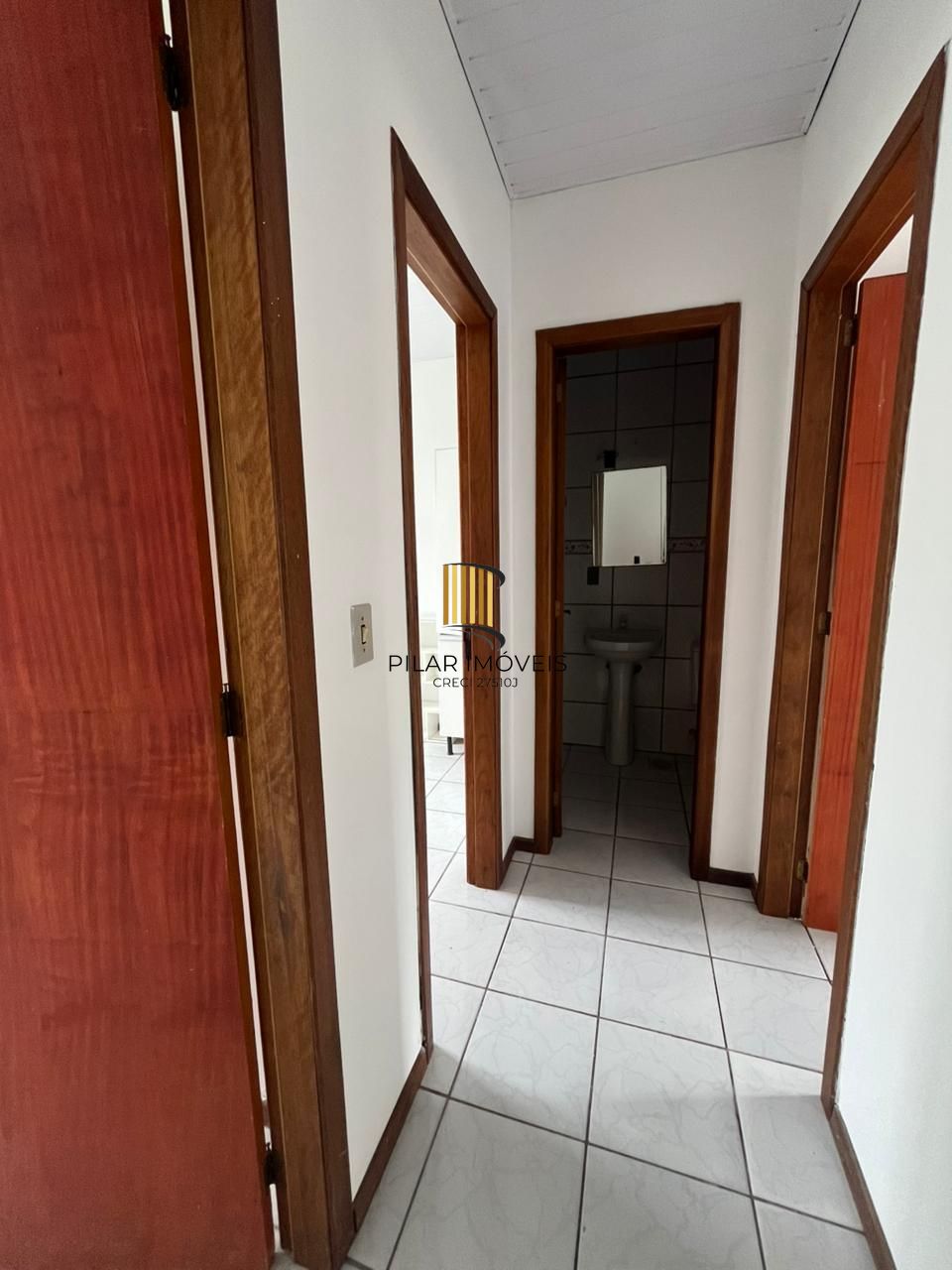 Casa 3 dormitórios no bairro Hípica