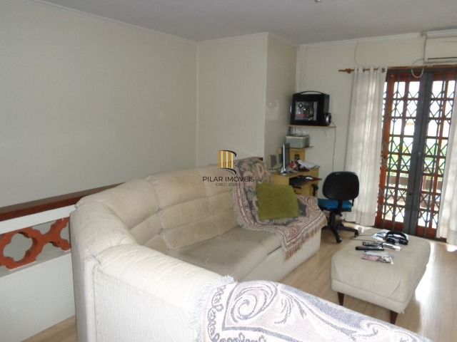 Casa para Venda - 330m², 5 dormitórios, sendo 1 suites, 7 vagas - Menino Deus